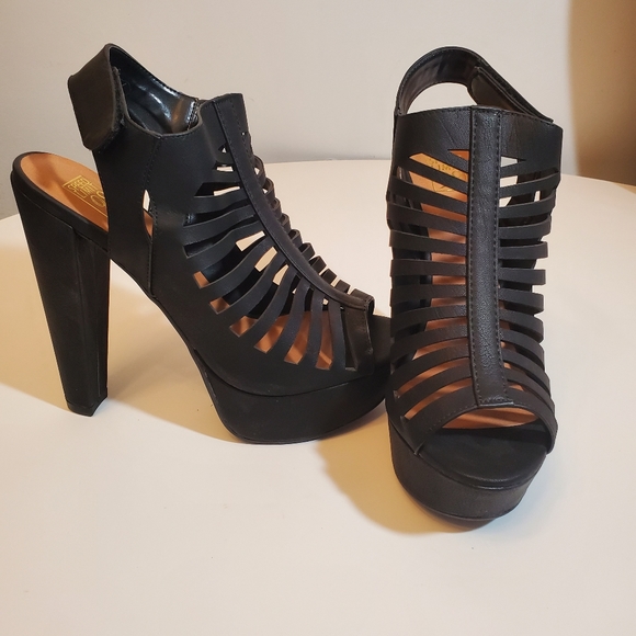 Speed Limit 98 Shoes - New Black Strappy Heels Size 10